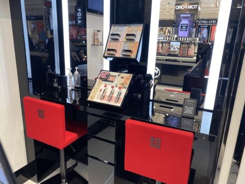 吴欣鸿 未来的美妆公司，是更懂消费者的“教育咨询服务商”