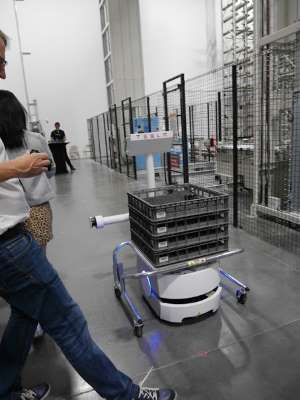 探访神秘特斯拉工厂 科技中介服务视角下的全球最高科技感制造殿堂